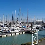 Studio La Rochelle 公寓 *